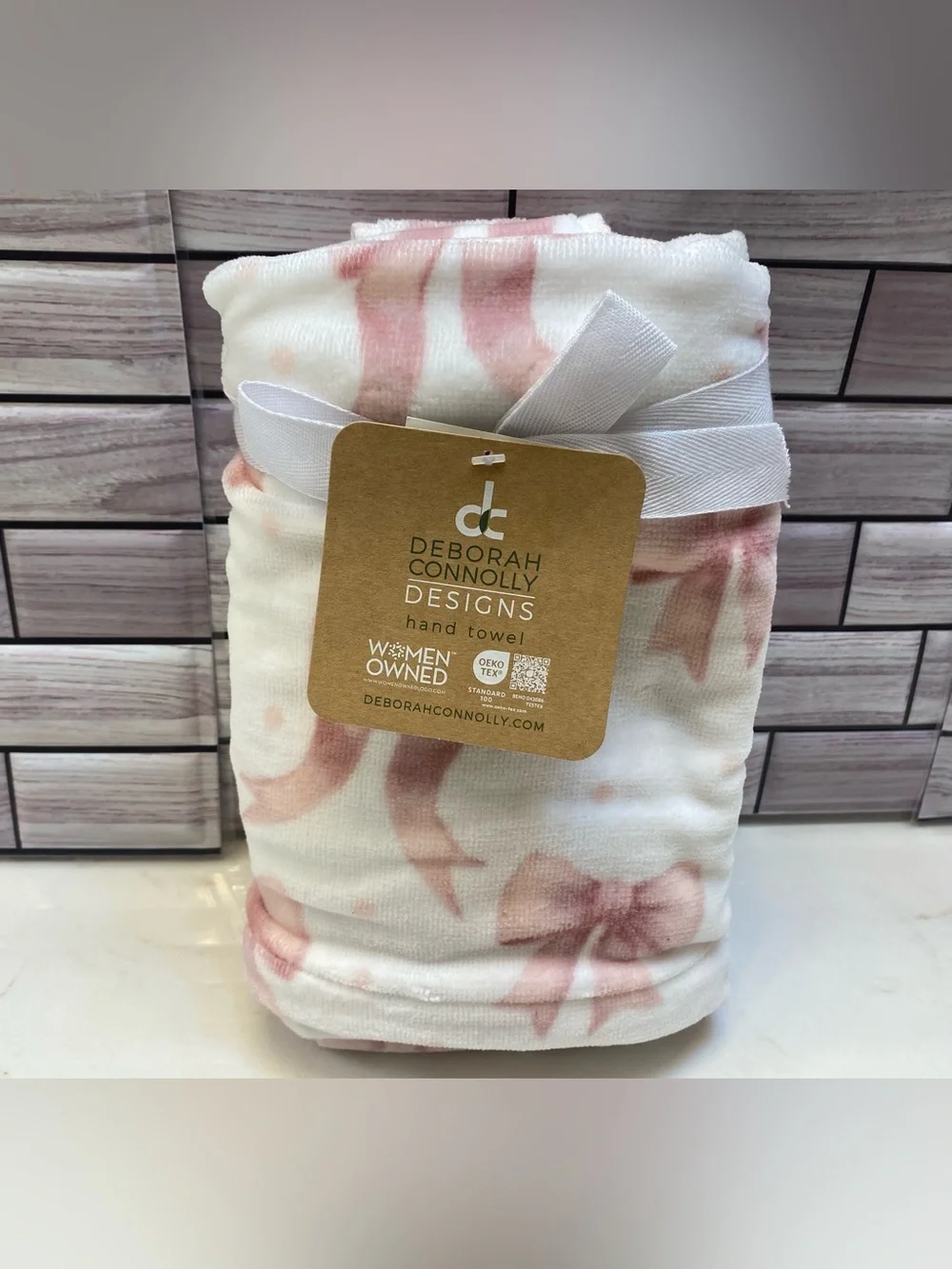 DC Designs ❤️ light baby Pink Bows(2) Hand Towels set NWT